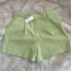 ABERCROMBIE HIGH RISE MID LENGTH SHORTS M